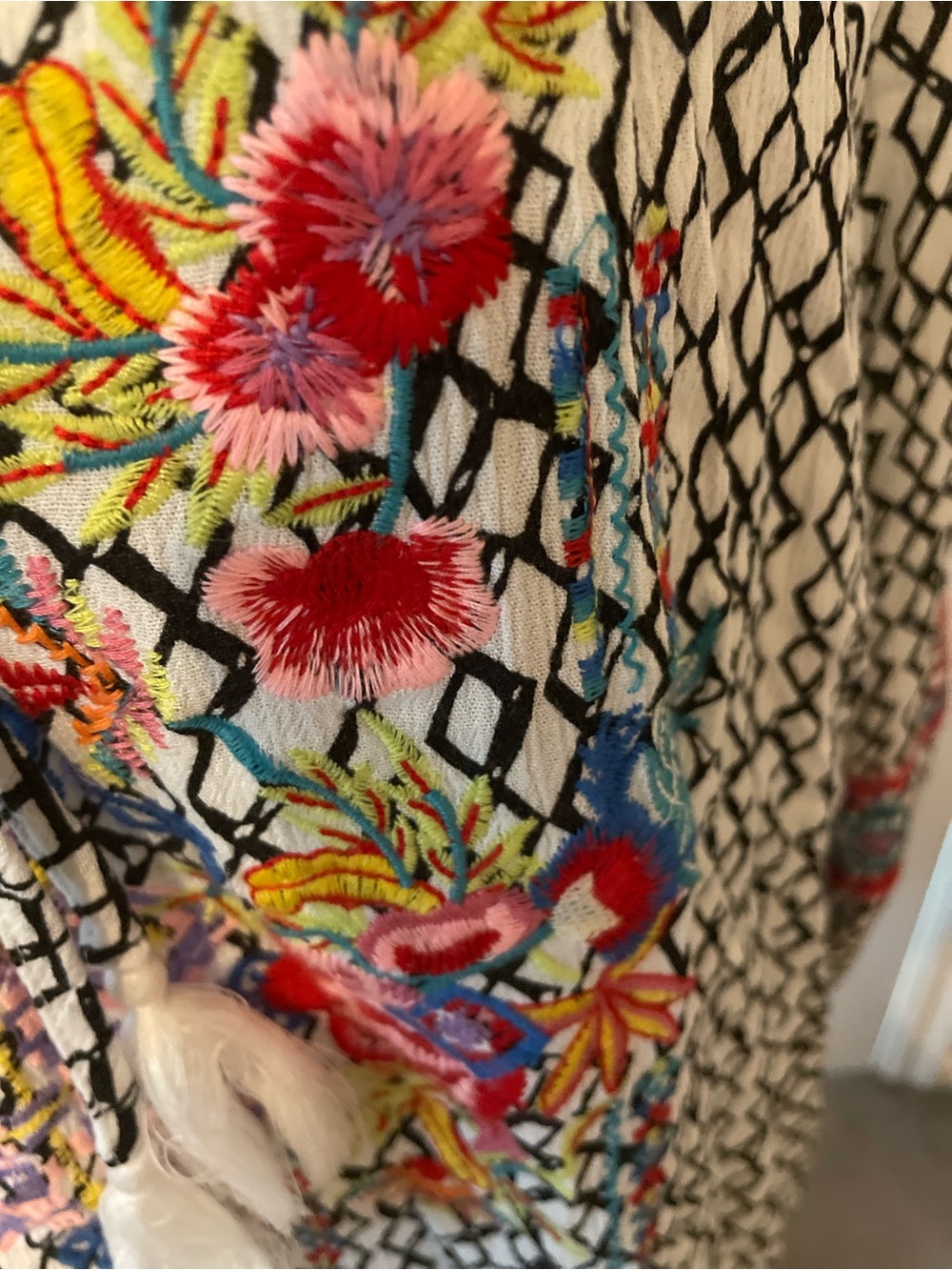 CALESSA Embroidered White Tunic with Multicolor Floral Detail - Picture 4 of 15